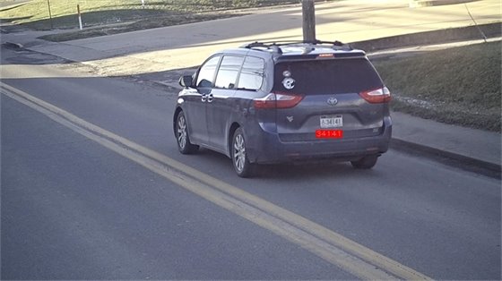 Blue Toyota Sienna minivan with WV registration 34141.&nbsp;&nbsp;
